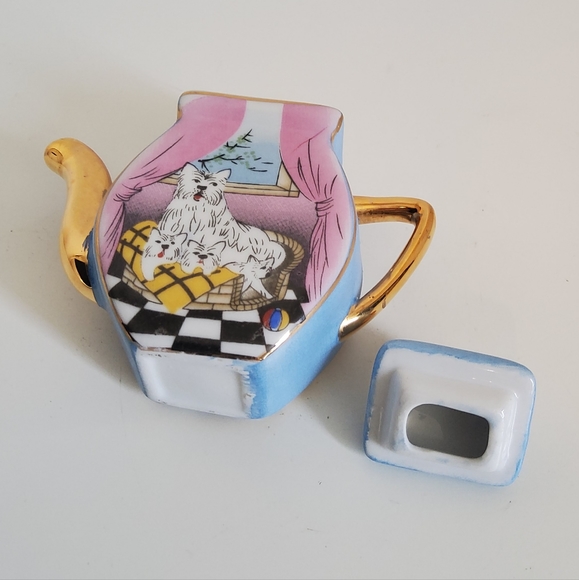 Vintage Novelty Dog and Puppies Ceramic Miniature Teapot - Picture 8 of 8
